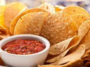 婴幼儿饮食安全指南 需警惕的食品与家庭设备隐患